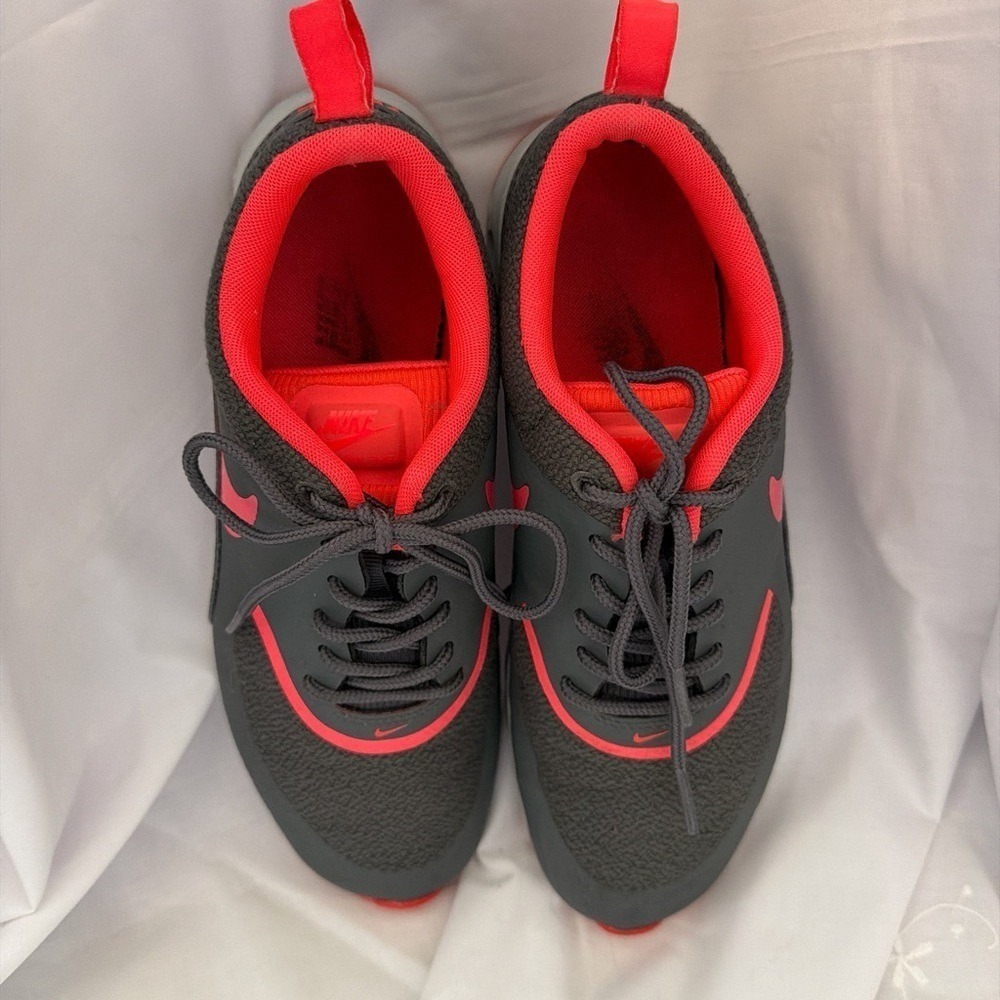 Streetwear‎ Athleisure Air Max Thea Gray Grey Coral 599499-014 W7.5  Sneakers